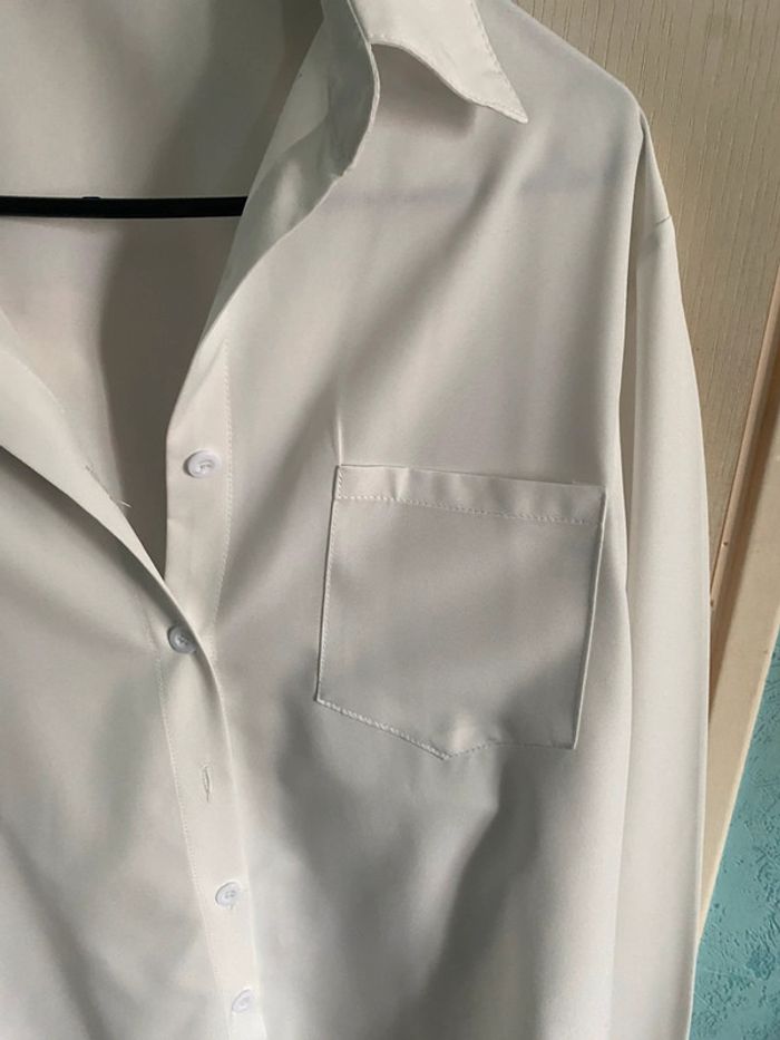 chemise blanche. SHEIN taille M - photo numéro 5