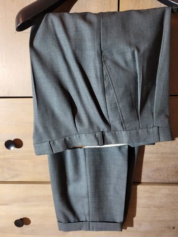 Pantalon de costume taille 42