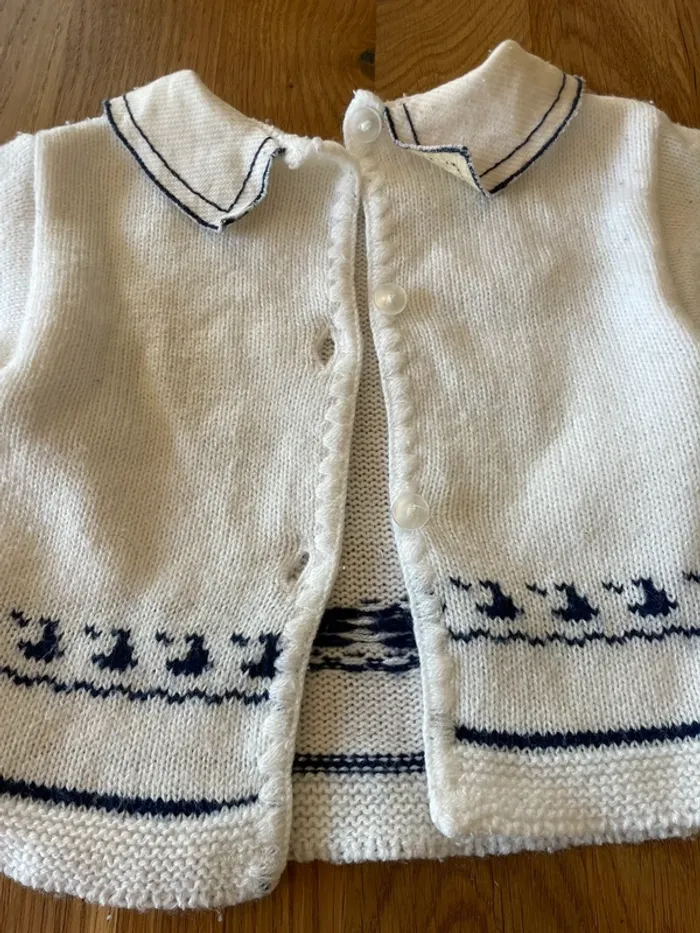 Lot Gilet 1 mois - photo numéro 3