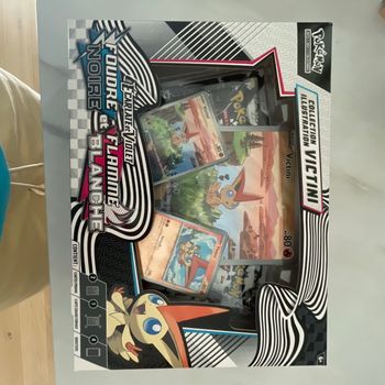 Coffret Pokémon Victini 10.5