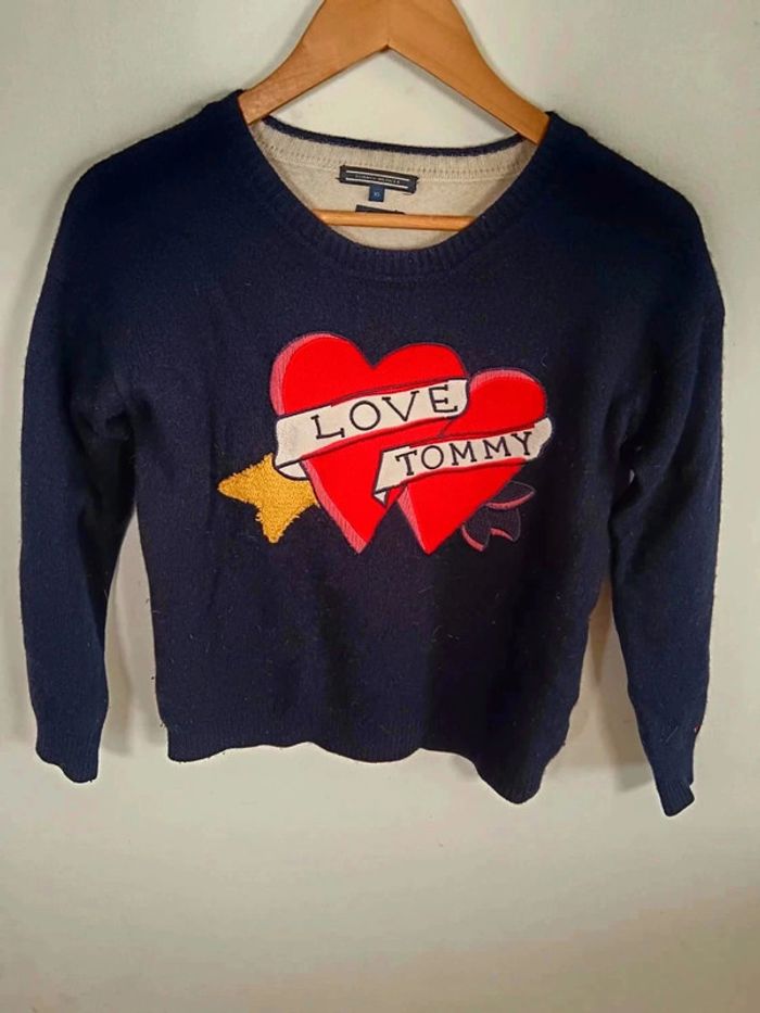 C28 pull marine Tommy Hilfiger XS