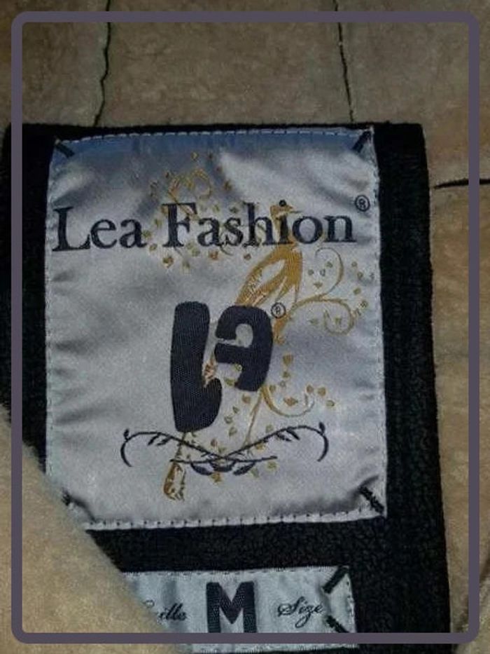 Veste sans  manches "Lea  fashion"  taille M neuf - photo numéro 3