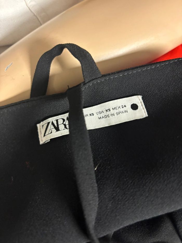Très belle robe noir Zara noir taille  xs neuve - photo numéro 10