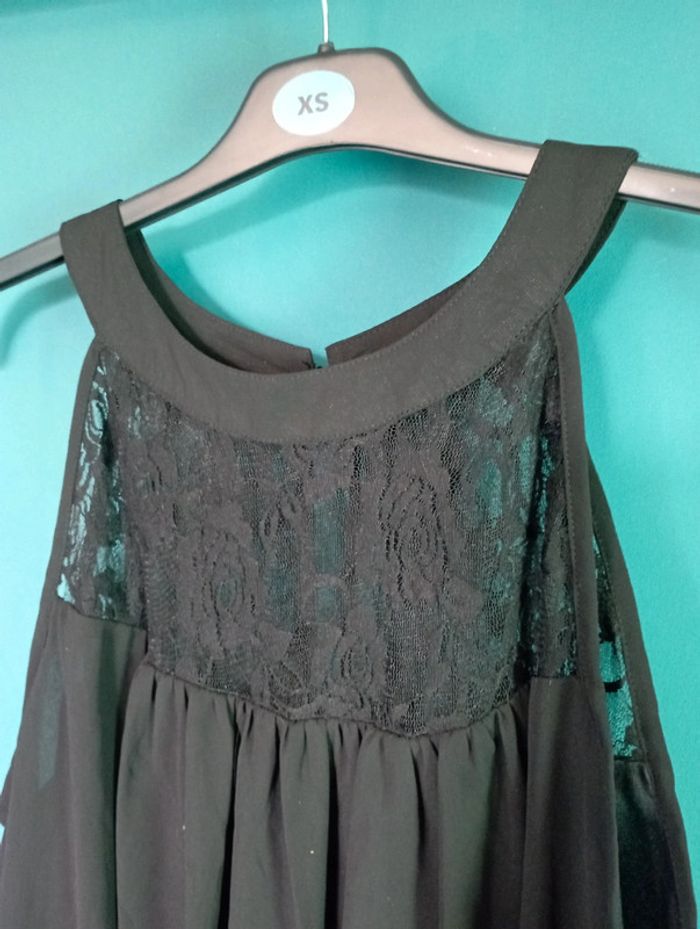 Robe voile et dentelle noire - photo numéro 2