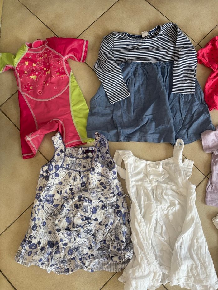 Lot vêtements fille 12 mois - photo numéro 3