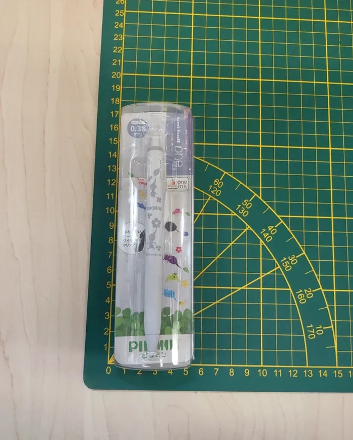 Stylo Pikmin Uni-ball 0.38 mm gris - photo numéro 4