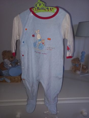 Pyjama / Dors bien/ Grenouillère état neuf garçon taille 6 mois