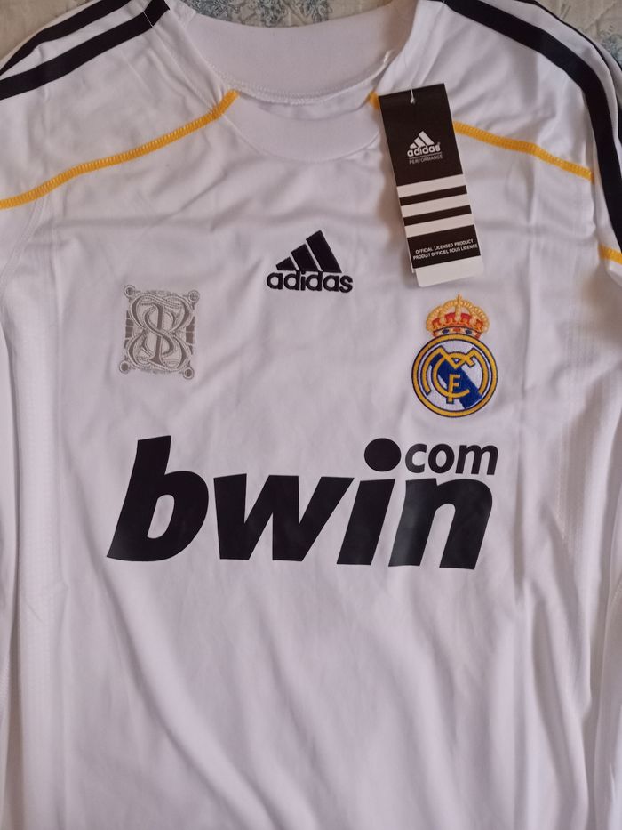 🤍 Maillot domicile 2009/2010 manches longues – Ronaldo 9 – Taille S
- photo numéro 4