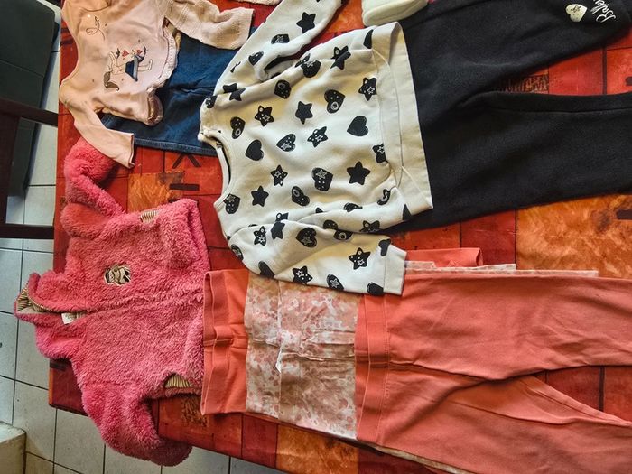 Lot vêtements 6 mois - photo numéro 2