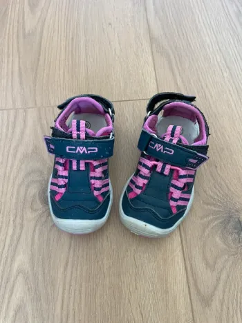 Nu pied taille 19