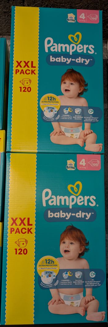 Couches Pampers taille 4