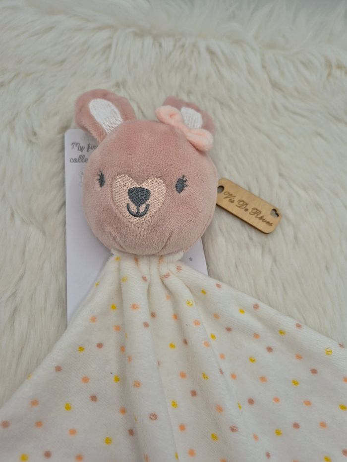 Doudou plat losange Lapin Rose blanc à pois Orchestra - photo numéro 2