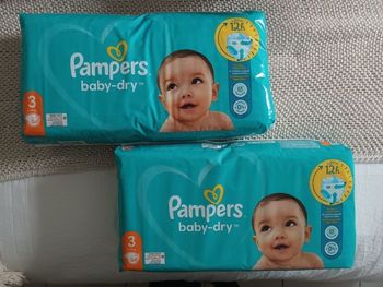 Lot de 2 paquets de couches Pampers Baby Dry taille 3 de 6 à 10 kg