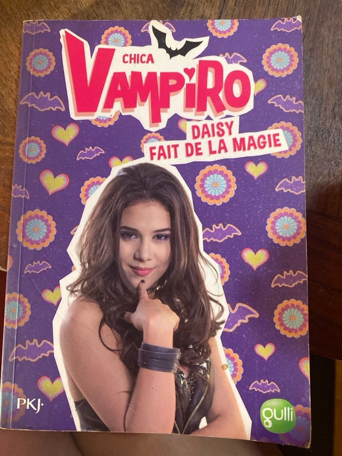 Livre chica vampiro