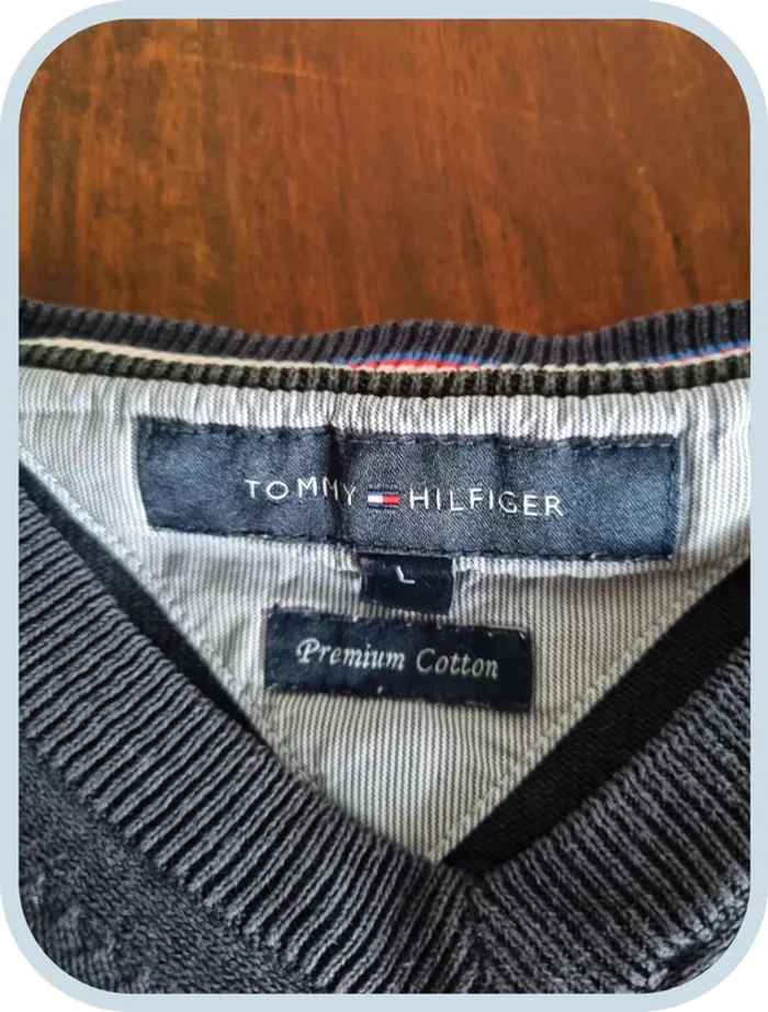 Pull col V Tommy Hilfiger Homme Taille L - photo numéro 2