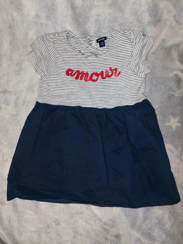 Robe f