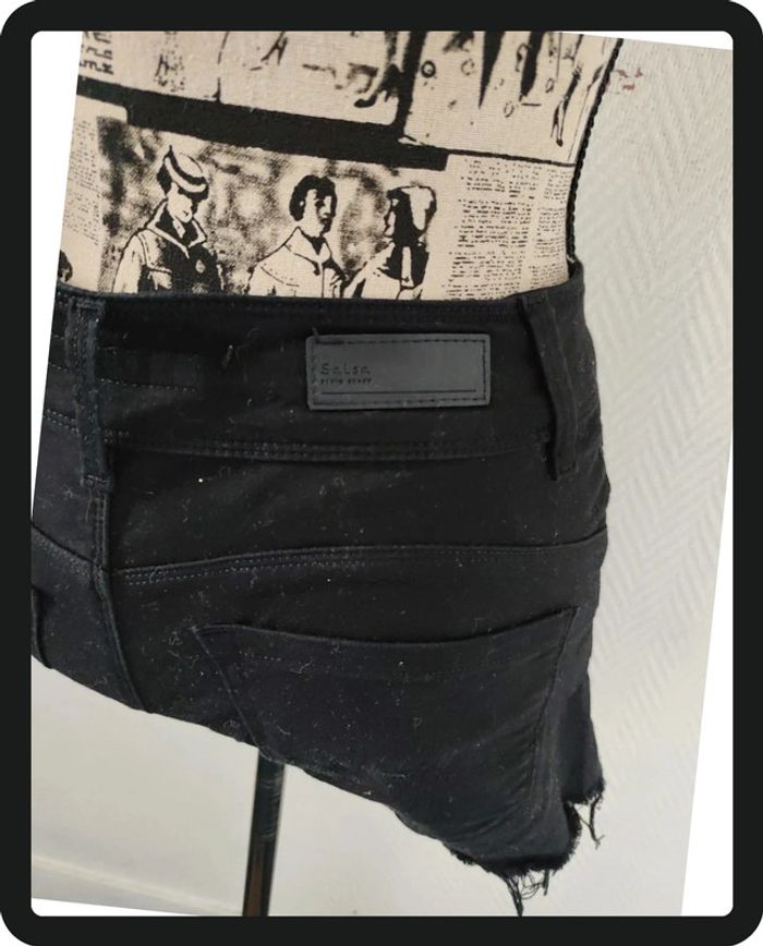 Short noir - photo numéro 3