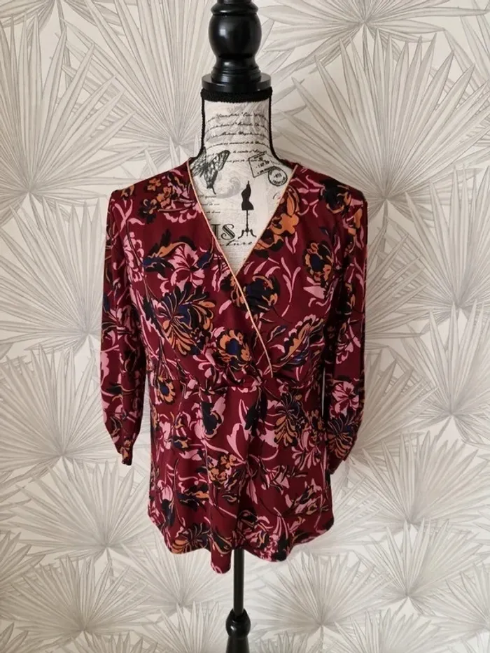 Jolie blouse originale taille 40