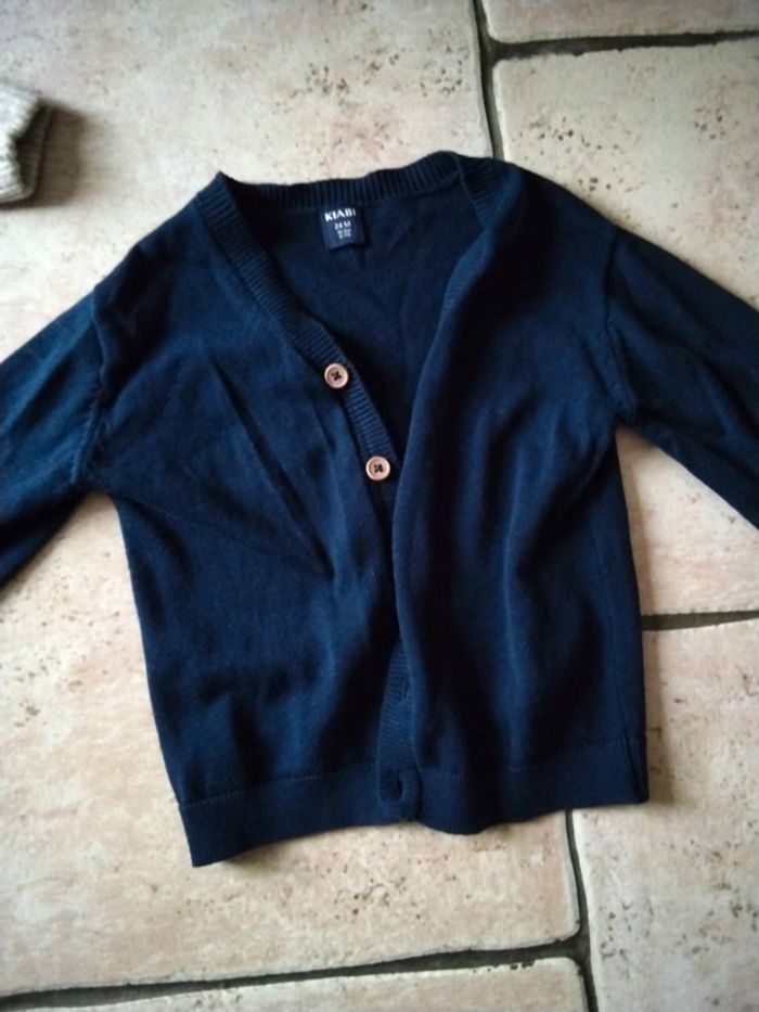 Lot de 2 gilets kiabi taille 18 et 24 mois - photo numéro 3