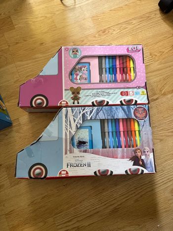 Lot de 2 Bus de coloriage  lol et reine des neiges