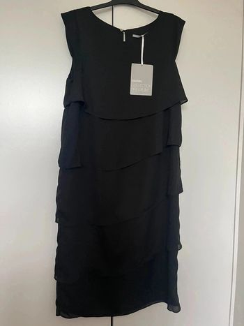 Robe noir très fluide taille 38