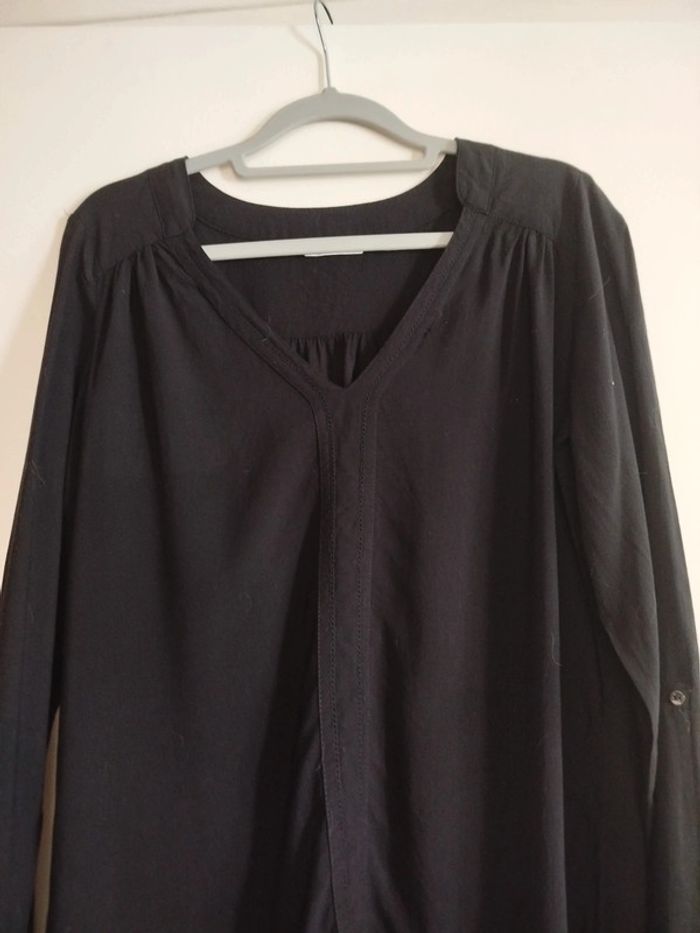 Très joli haut noir Camaïeu taille 36.38 - photo numéro 2