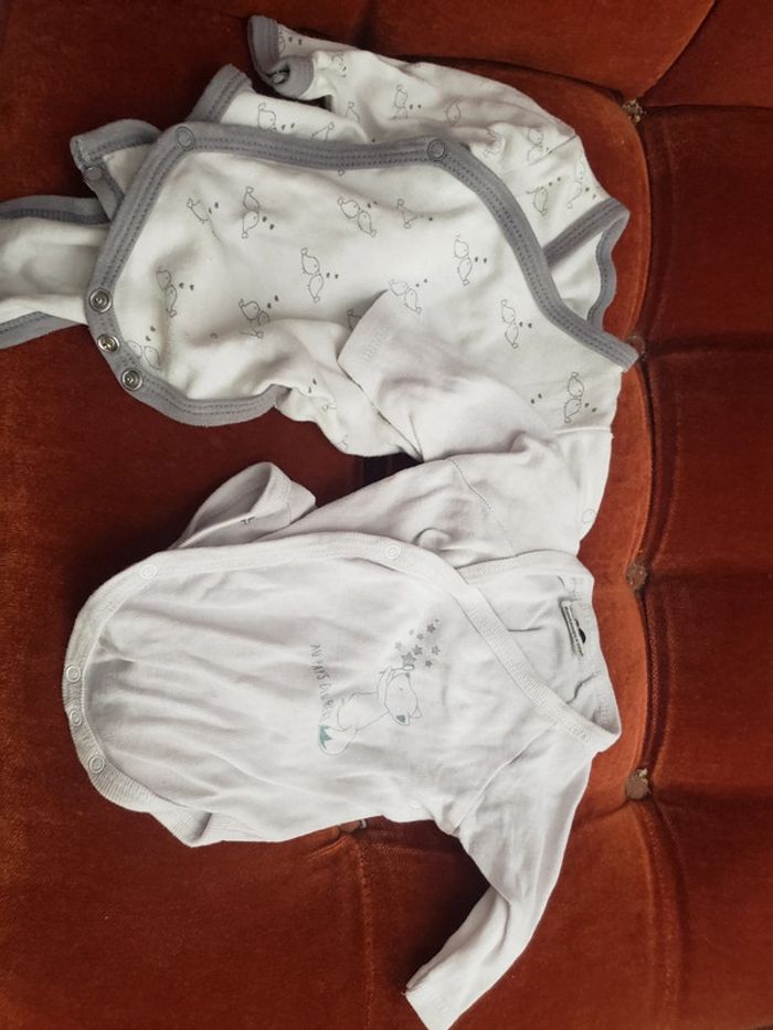 Lot de 6 bodies 4 petit bateau manches longues et 2 sans marques offerts - photo numéro 6