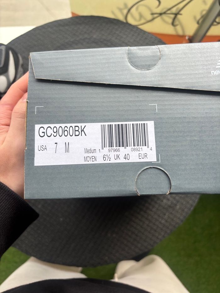 New Balance 9060 - black neuves tailles 40 - photo numéro 6