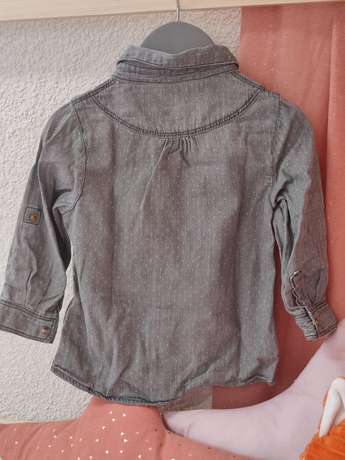 Chemise fille grise à pois - 24 mois - Bon état - Kid Kanaï - photo numéro 2