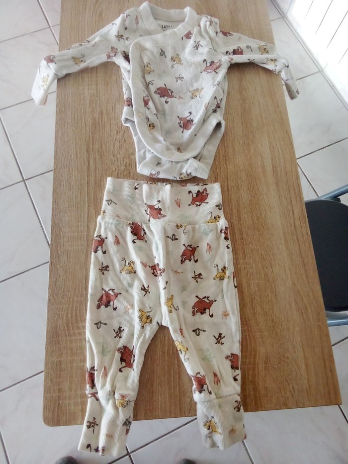 Lot 3 mois thème Disney - photo numéro 5