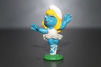 Figurine La Schtroumpfette