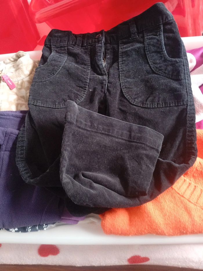 Lot vêtements fillette 4 ans - photo numéro 2