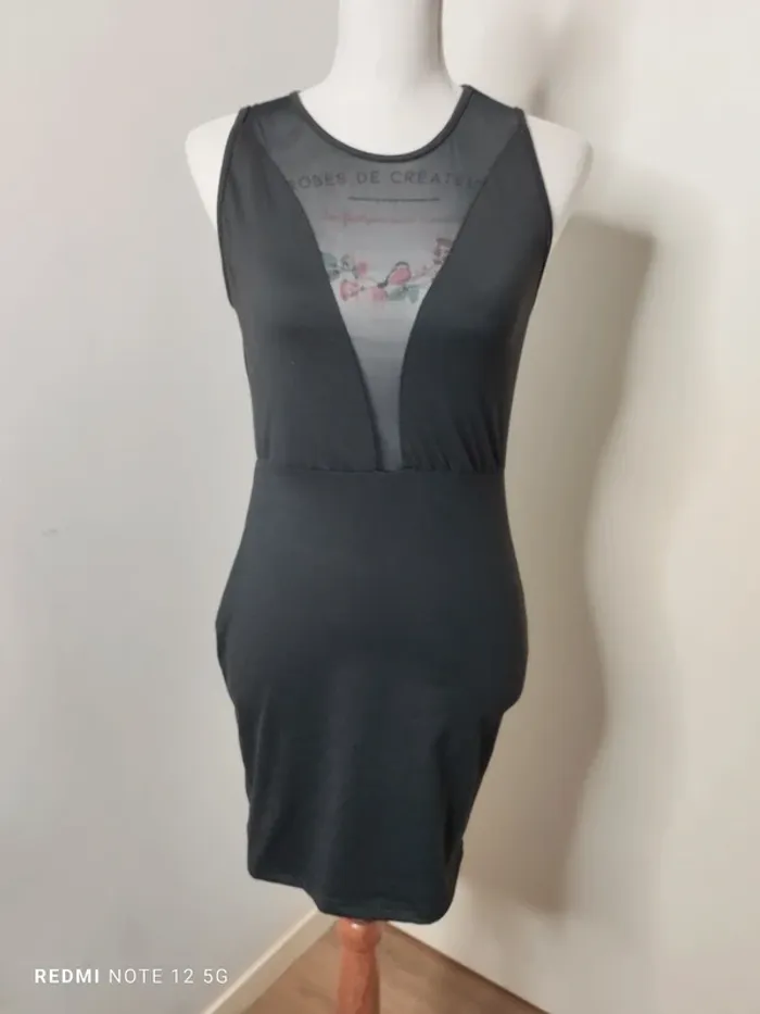 Jolie robe Noire taille M