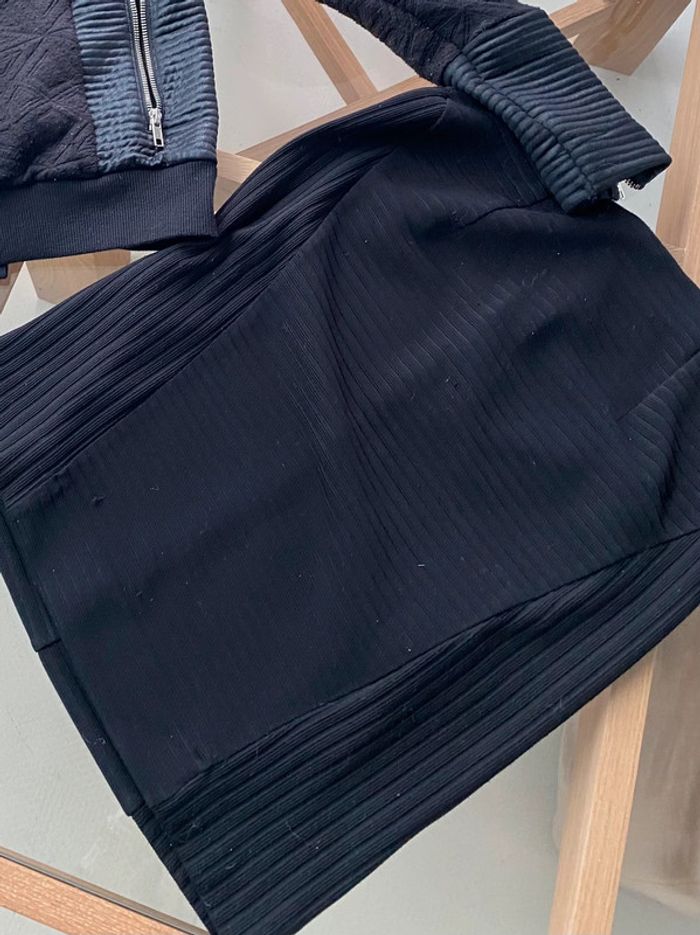 Tailleur Perfecto noir tissus Charlott’ - photo numéro 5