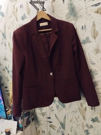 Belle veste bordeaux