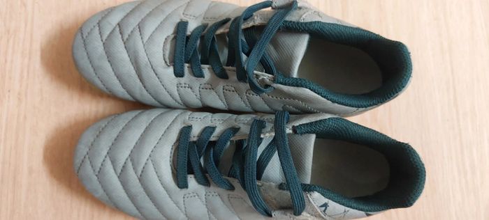 Chaussures crampons foot kipsta 33 - photo numéro 6