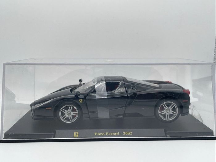 Ferrari Enzo (2006) N°4 1/24