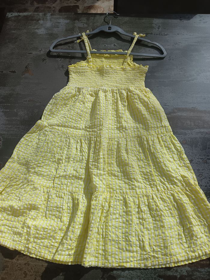 Robe Kiabi smockée à carreaux jaunes - 8 ans - photo numéro 2