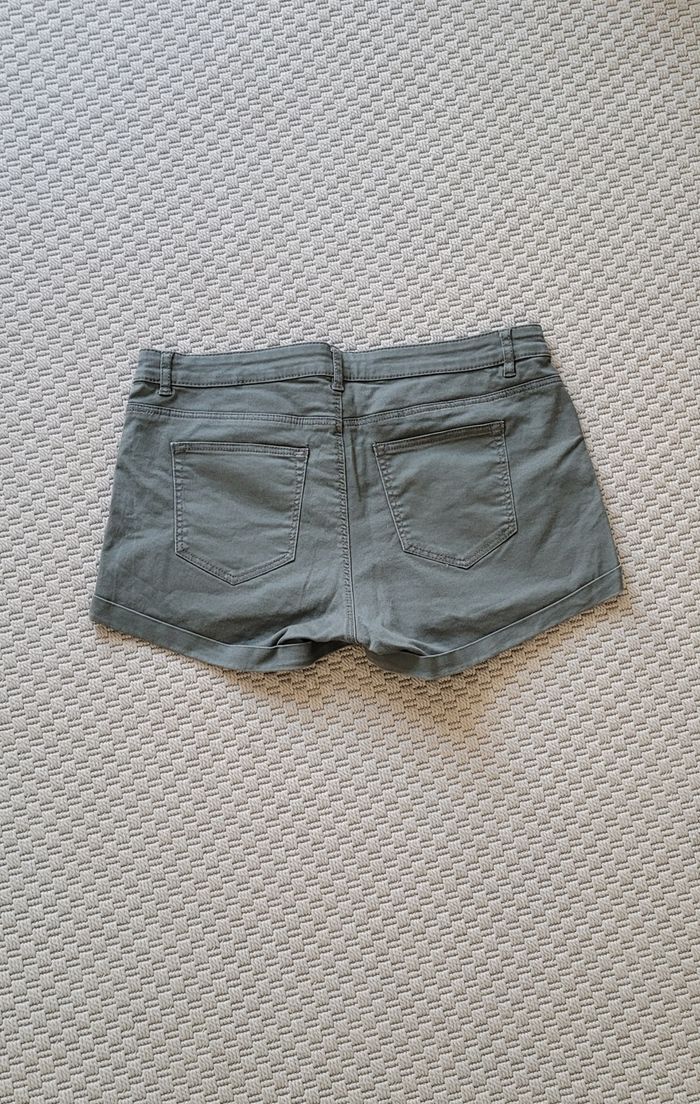Short en jeans taille 40 Très bon état - photo numéro 4