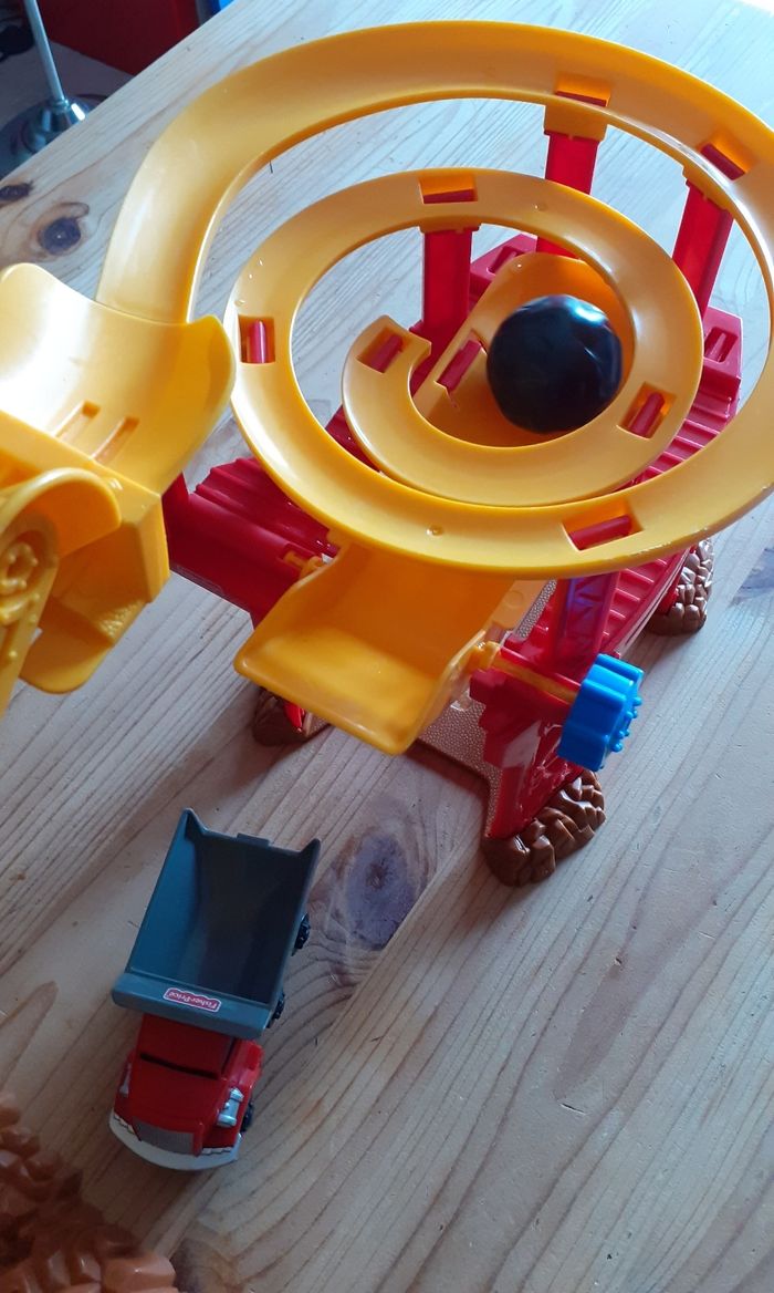 Jouet camion - photo numéro 4