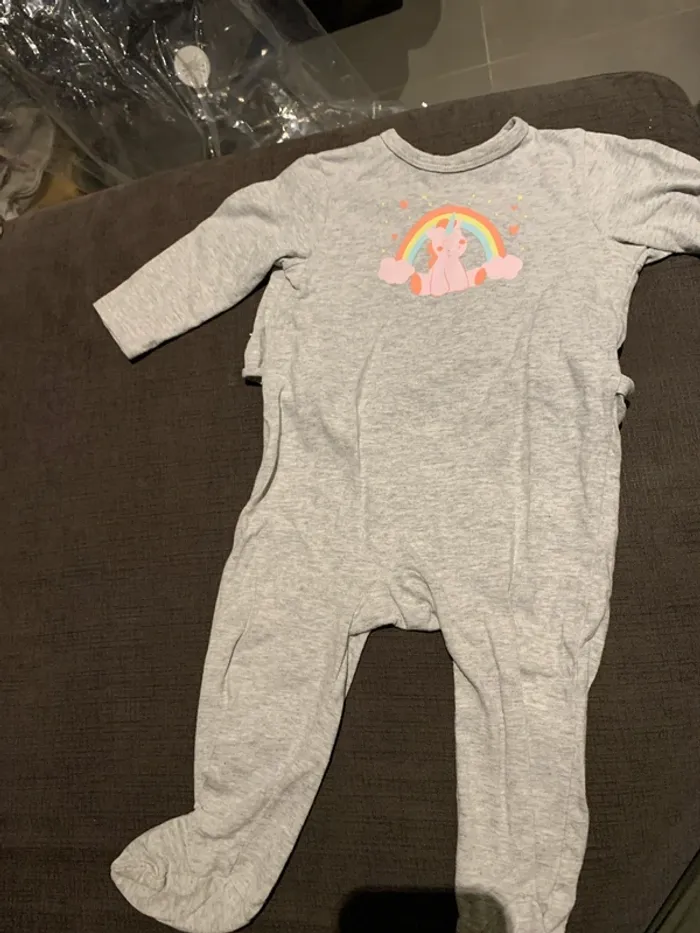 Pyjama coton et body 12 mois et chaussons - photo numéro 2