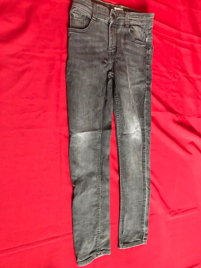 Lot de 2 panralons+1 shirt enfant taille 10 ans - photo numéro 8