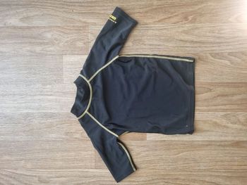 Top de bain anti-UV Firefly - 12 mois - Noir et jaune