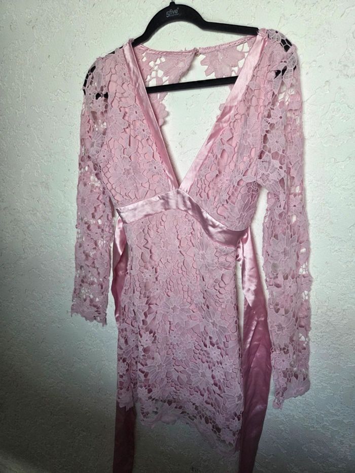 Robe femme rose dentelle neuve