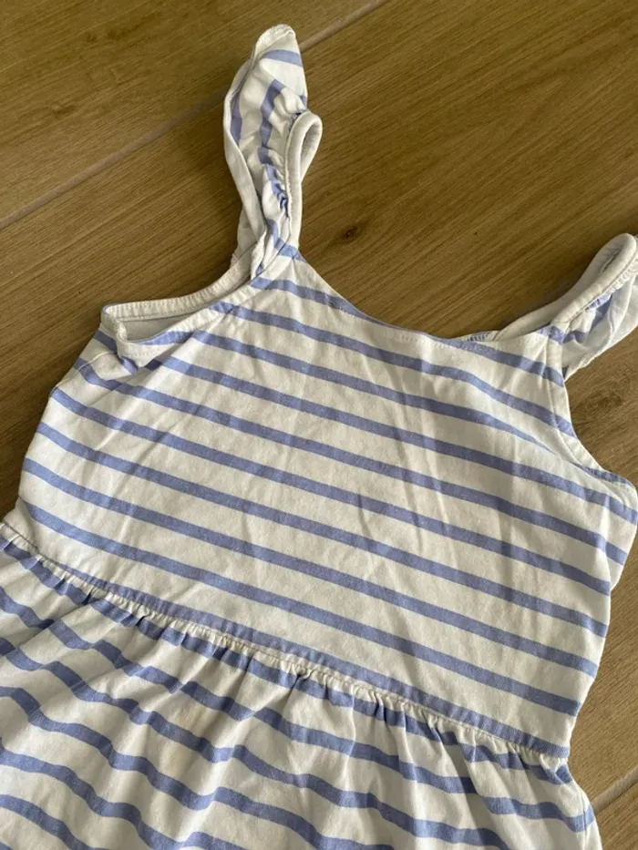 Robe à rayure Marine kiabi 8 ans - photo numéro 2