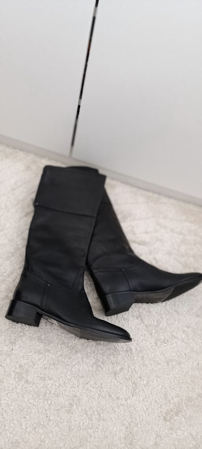 Bottes haute en cuir Neuve - photo numéro 3