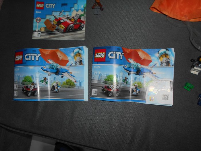 Lot Légo vrac + figurines + notices - photo numéro 8