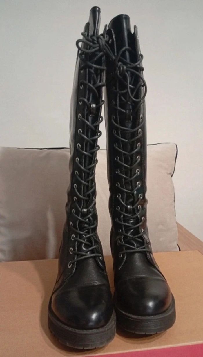 Bottes noires à lacets Merry Scott 39