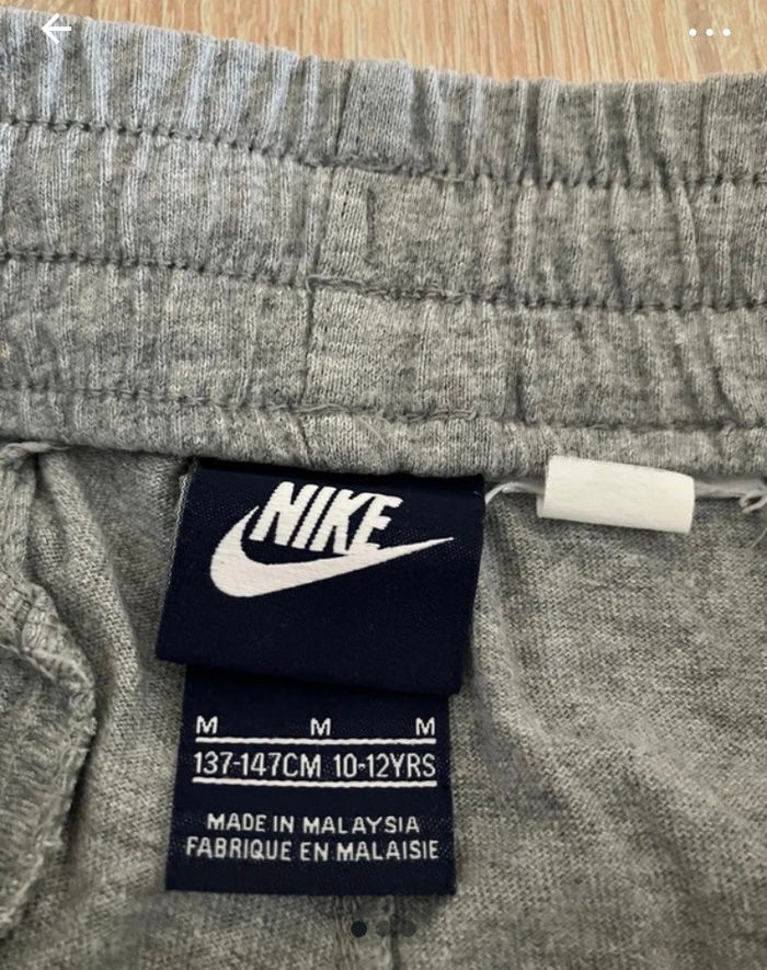 Short nike enfant taille M - photo numéro 3