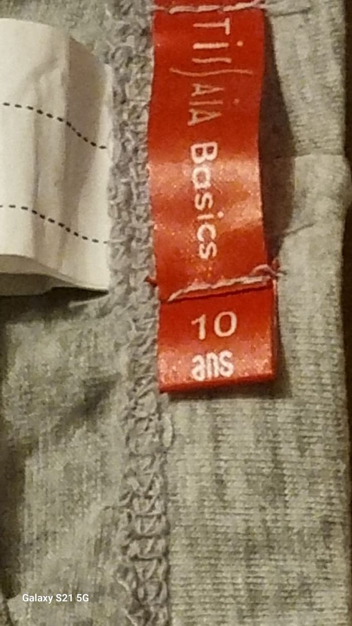 Lot vêtements fille taille 8 à 12 ans - photo numéro 8